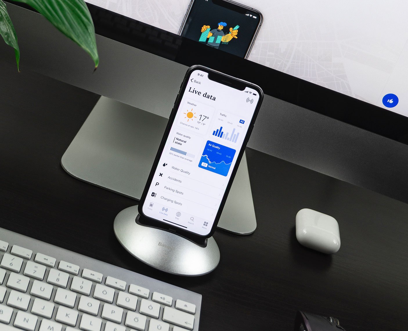 Phone in Docking Station with Keyboard and Monitor Phone in Docking Station with Keyboard and Monitor